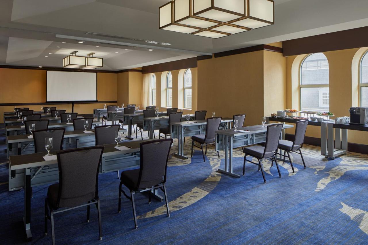 Hotel Lancaster Marriott at Penn Square Esterno foto