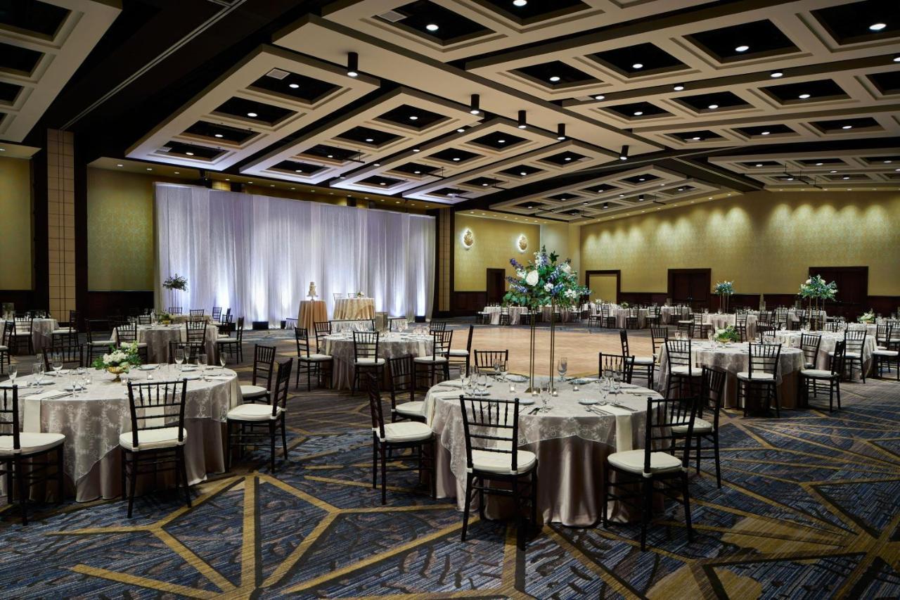 Hotel Lancaster Marriott at Penn Square Esterno foto